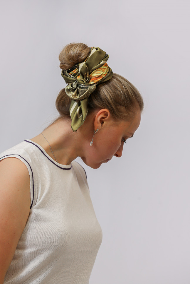 Платок «Теплые истории Юлии Белоусовой» 08